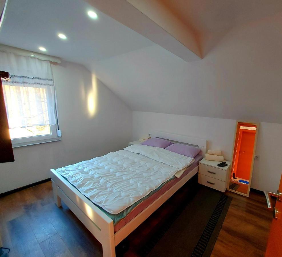 Apartments Marshal Bosanska Krupa Εξωτερικό φωτογραφία