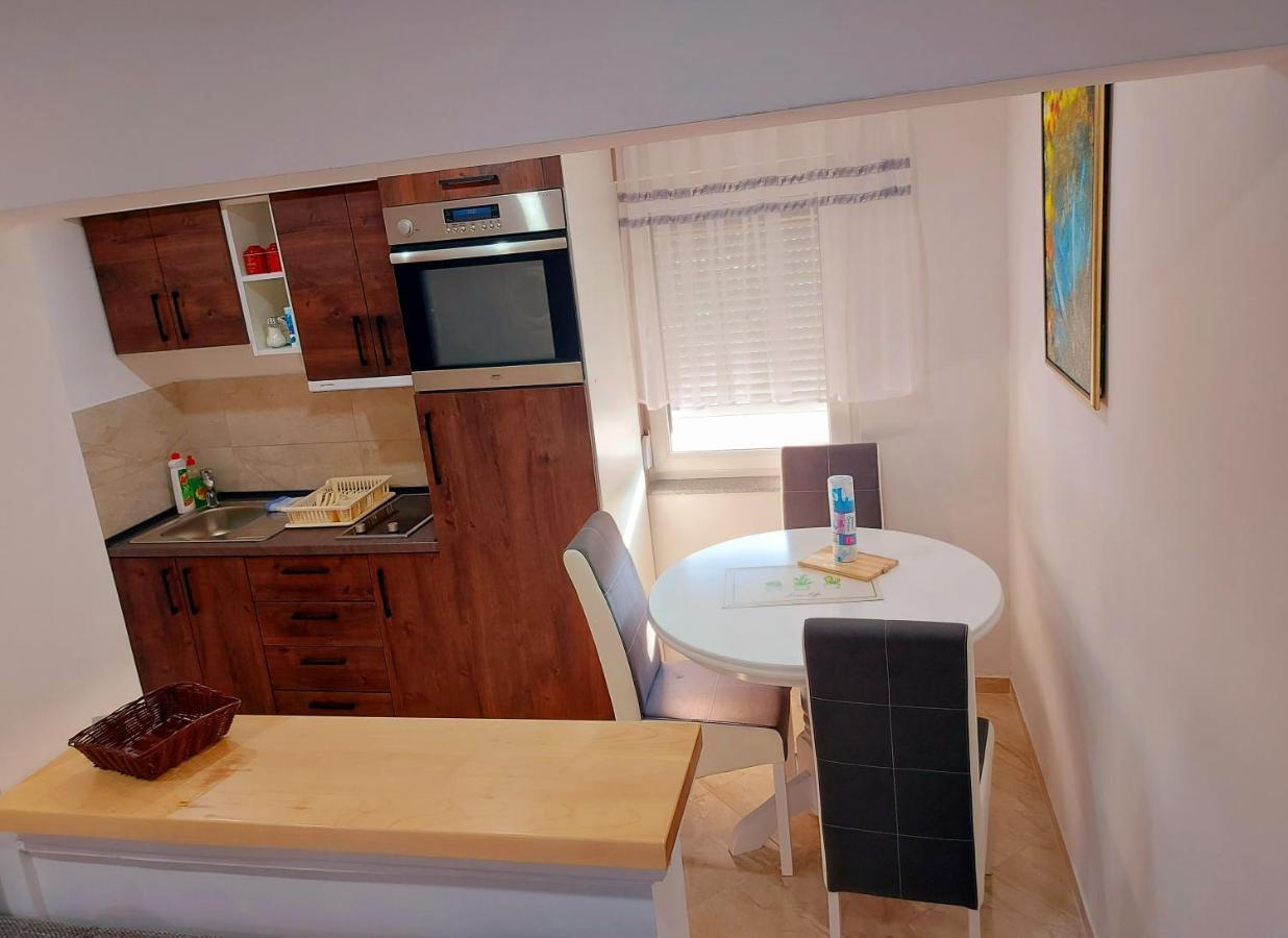 Apartments Marshal Bosanska Krupa Εξωτερικό φωτογραφία