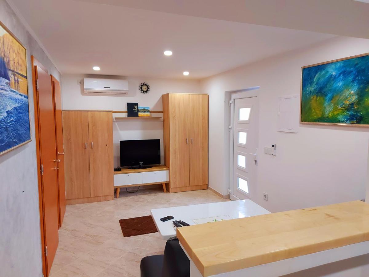 Apartments Marshal Bosanska Krupa Εξωτερικό φωτογραφία